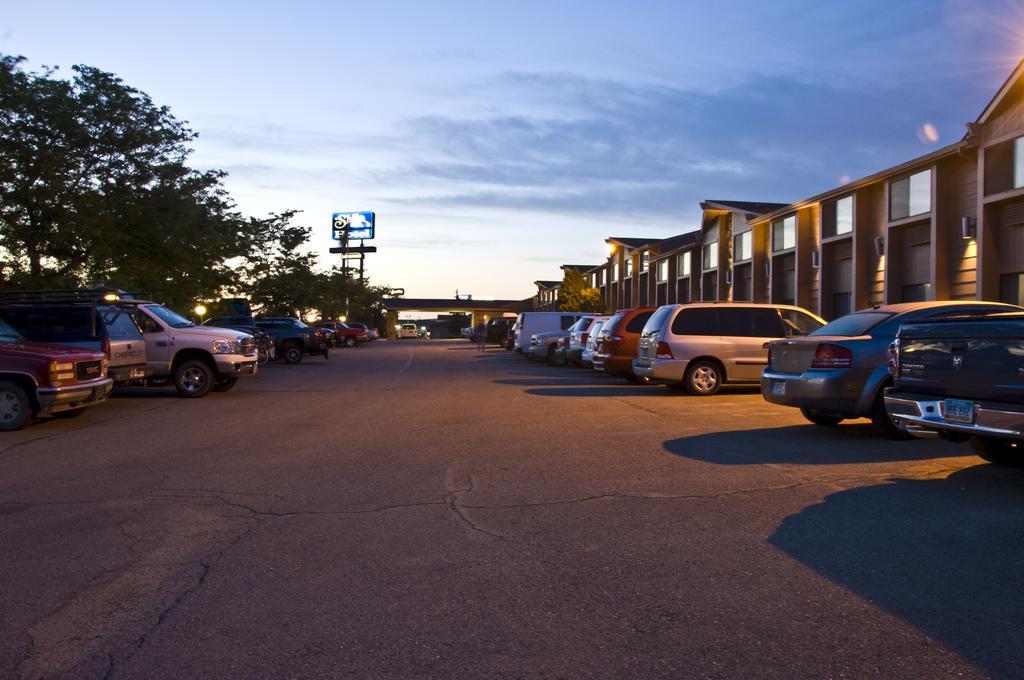 ซูเปอร์ 8 บาย วินด์แฮม แคสเปอร์ อีสต์ อีแวนส์วิลล์ Villa Evansville ภายนอก รูปภาพ