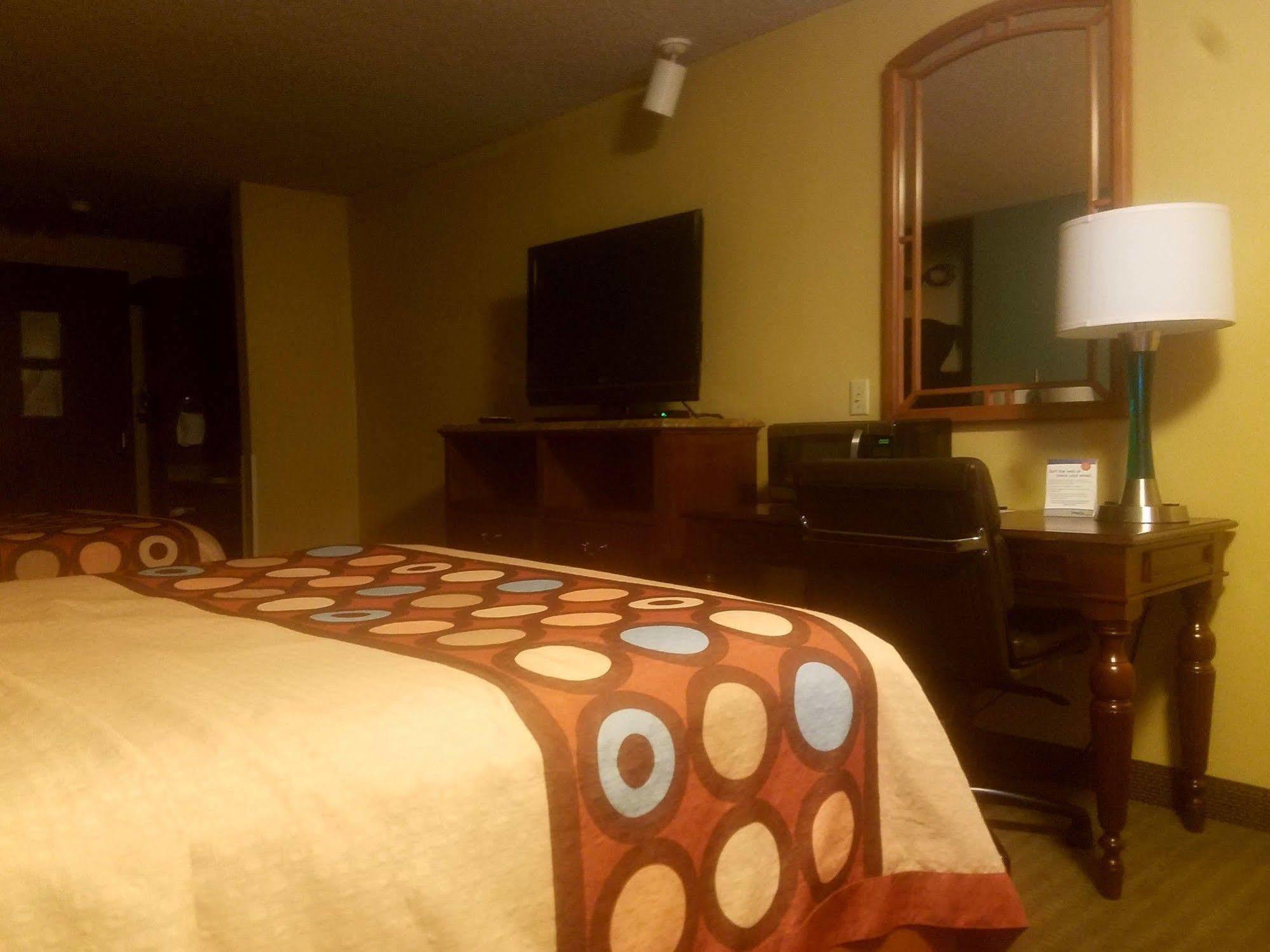 ซูเปอร์ 8 บาย วินด์แฮม แคสเปอร์ อีสต์ อีแวนส์วิลล์ Villa Evansville ภายนอก รูปภาพ