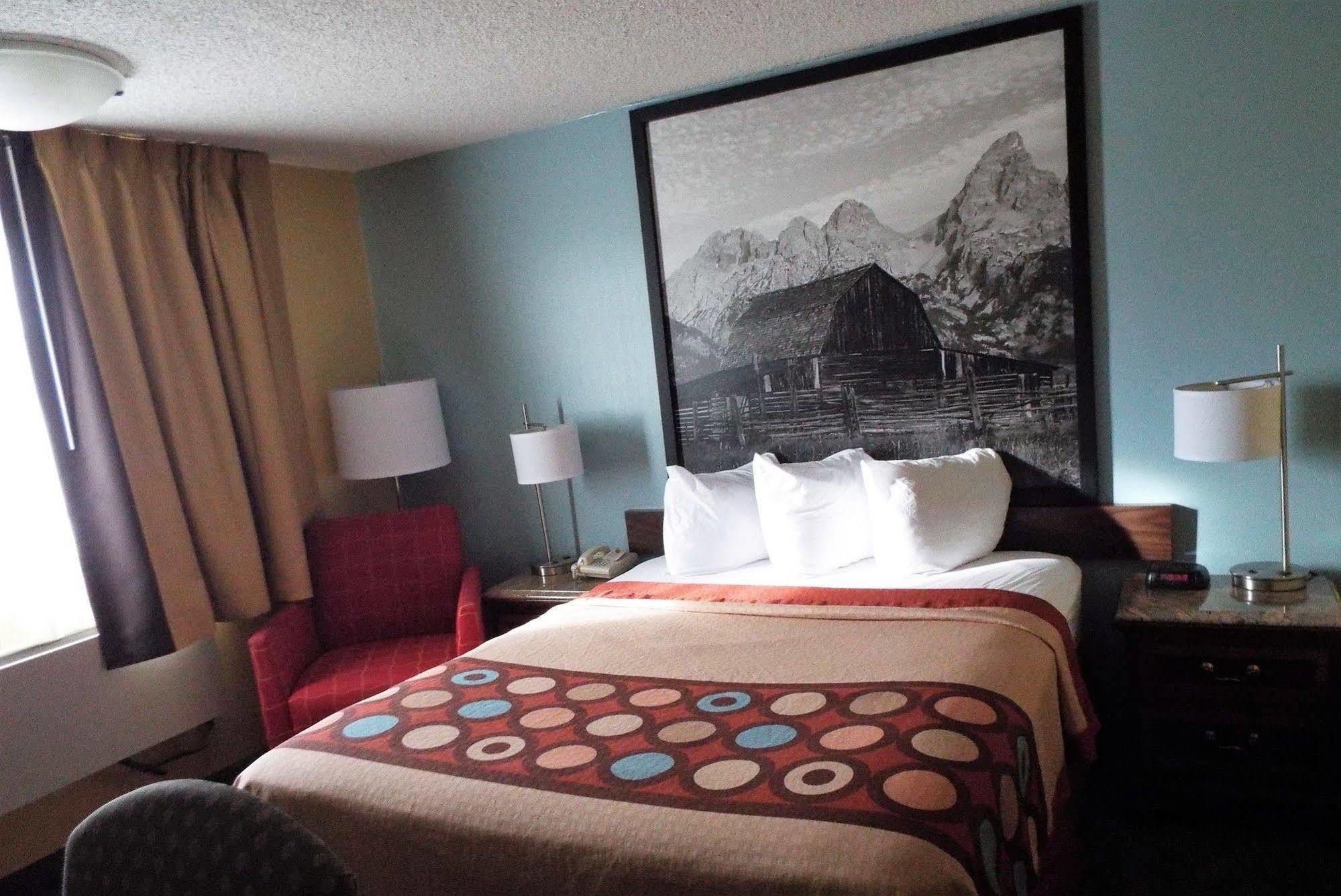 ซูเปอร์ 8 บาย วินด์แฮม แคสเปอร์ อีสต์ อีแวนส์วิลล์ Villa Evansville ภายนอก รูปภาพ