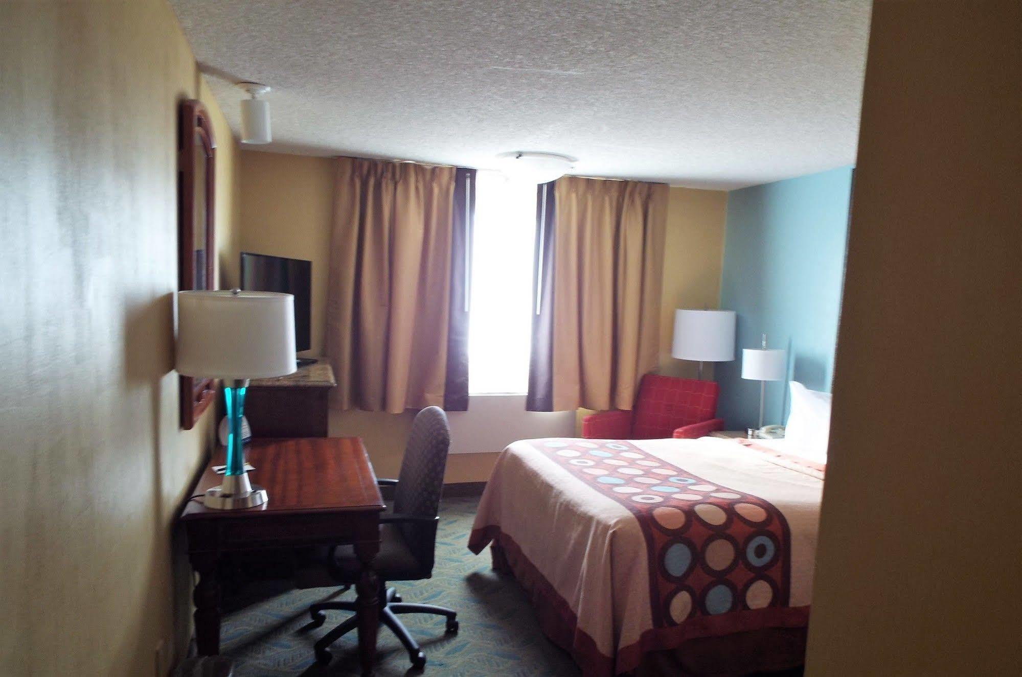 ซูเปอร์ 8 บาย วินด์แฮม แคสเปอร์ อีสต์ อีแวนส์วิลล์ Villa Evansville ภายนอก รูปภาพ